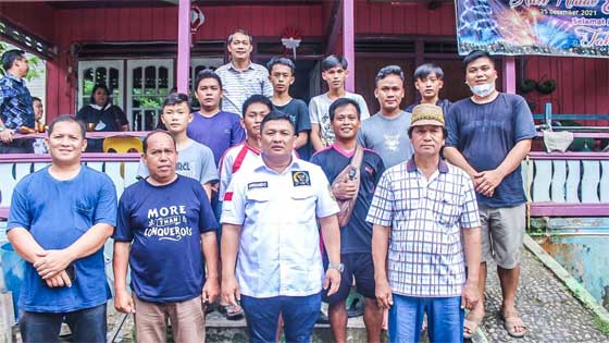 Senator Fernando Sinaga Prihatin, Desa Tanjung Nanga Bising, Berdebu Batubara dan Belum Terlayani Listrik 1 Senator Fernando Sinaga kunjungi Desa Tanjung Nanga, Kecamatan Malinau Selatan Hulu, Kabupaten Malinau, Provinsi Kaltara