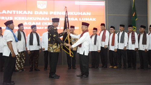 Gubernur Mahyeldi Lantik Kepengurusan KKLA Sumbar 1 Gubernur Sumatera Barat, Mahyeldi Ansharullah lantik Pengurusan Kerukunan Keluarga Luhak Agam (KKLA) Provinsi Sumbar periode 2022-2027, di Auditorium Gubernuran