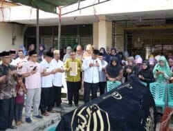 Sekretaris Pol PP Sumbar Berpulang, Gubernur Mahyeldi Lepas Jenazah Almarhumah