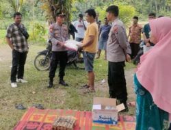 Kapolsek Kampung Dalam, Iptu Jafri Serahkan Bantuan Paket Sembako Untuk Korban Kebakaran Di Korong Solok