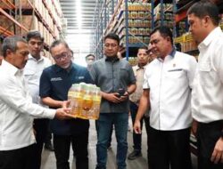 Kementerian Perdagangan Bersama Satgas Pangan Polri Melakukan Inspeksi Mendadak (Sidak) Terhadap Ketersediaan Produk Minyak Goreng Merek Minyakita Di Pt Bina Karya Prima (Bkp) Di Marunda, Jakarta Utara