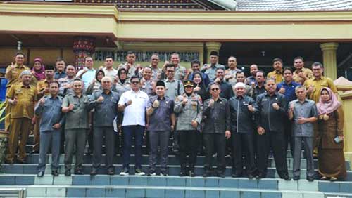 Ketua dan Anggota DPRD Kota Bukittinggi Temu Ramah dengan Kapolresta Kombes. Pol. Yessi Kurniati
