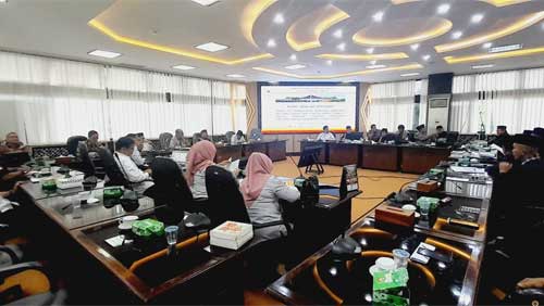 Komisi I Dprd Sumatra Barat Menggelar Rapat Dengar Pendapat (Rdp) Dalam Membahas Rancangan Peraturan Daerah (Ranperda) Tentang Tanah Ulayat Bersama Mui Dan Lembaga Kerapatan Adat Alam Minangkabau (Lkaam) Sumbar, Rabu 22 Februari 2023