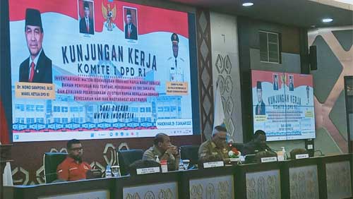 Komite I DPD RI kunjungan kerja ke Papua Barat, Selasa (31/2/2023). (f/dpd)