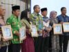 LAN Sumbar memberikan piagam apresiasi kepada 13 Tokoh Peduli Anti Narkoba (Topan) tahun 2023