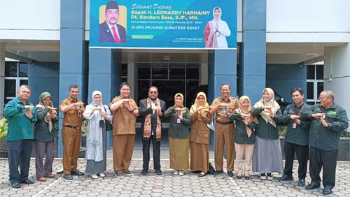 Leonardy: Mari Sukseskan Sensus Pertanian untuk Sejahterakan Masyarakat 1 Anggota Komite IV DPD RI, H. Leonardy Dt. Bandaro Basa, S.IP., MH, ke Badan Pusat Statistik Provinsi Sumbar
