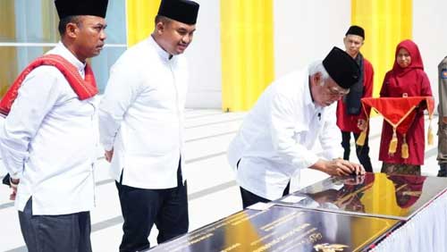 Menteri PUPR Basuki Hadimujiono Resmikan Masjid Agung Dharmasraya