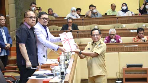 Ini Pandangan Pemerintah terkait Materi Muatan 8 RUU Provinsi 1 Mendagri Muhammad Tito Karnavian sampaikan pandangan pemerintah terkait Muatan 8 RUU Provinsi