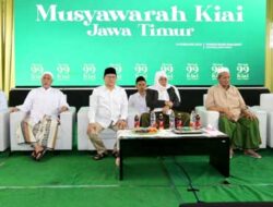 Gus Muhaimin Dan 99 Kiai Khos Dan Ratusan Gawagis Dari Berbagai Pondok Pesantren Di Jawa Timur Dalam Forum Bertajuk Musyawarah 99 Kiai Jawa Timur Di Ponpes Progresif Bumi Shalawat, Sidoarjo