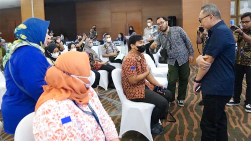 Menteri Perdagangan, Zulkifli Hasan saksikan Vaksinasi Booster ke-2 Covid-19 bagi pegawai Kemendag