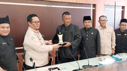 Pemkab Muko-Muko Pelajari Suksesnya Tabungan Utsman Pemko Bukittinggi 1 Pemkab Muko-Muko Pelajari Suksesnya Tabungan Utsman Pemko Bukittinggi