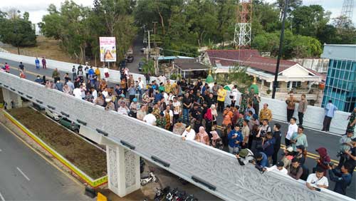 Flyover Pertama Sepanjang 450 Meter di Tanjungpinang Diresmikan 1 Gubernur Kepulauan Riau resmikan Flyover Basuki Rahmat - Dompak dekat Simpang Ramayana, Tanjungpinang