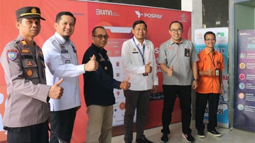 Kantor Pos Cabang Pembantu Kecamatan Lubuk Tarok Resmi Beroperasi 1 Kepala Dinas Komunikasi dan Informatika (Diskominfo), David Rinaldo resmikan langsung Kantor Pos Cabang Pembantu tersebut di Nagari Pasar Lubuk Tarok, Sijunjung, Sumatera Barat