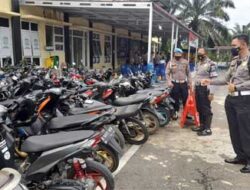 Puluhan Sepeda Motor Hasil Razia Balapan Liar Masih Diamankan Di Mapolres Dharmasraya