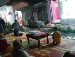 Warga Balai-Balai Nonton Bareng Film “Surau dan Silek”