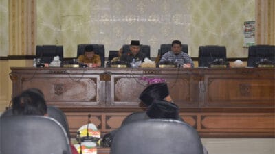 Bupati Agam Jawab Pandangan Umum Fraksi DPRD Terkait Ranperda PDAM Tirta Antokan