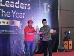 Bupati Agam Raih Penghargaan Best Leaders of the Year Padang TV