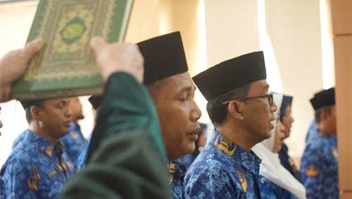 Bupati Dharmasraya Lantik 24 Pejabat