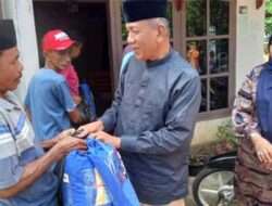 Bupati Pessel Salurkan Bantuan Korban Bencana Angin Puting Beliung di Lakitan 14 Bupati Pessel Salurkan Bantuan Korban Bencana Angin Puting Beliung di Lakitan