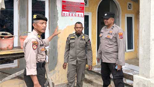 Dinas PUPR Kota Payakumbuh bersama Tim Gabungan Segel 5 Bangunan
