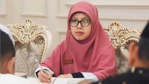 Kabag Kesra Setdako Padang Panjang, Erwina Agreni