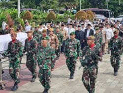 Bertolak dari Malaysia, Gubernur Sumbar Lepas Almarhum Azwar Anas ke Peristirahatan Terakhir