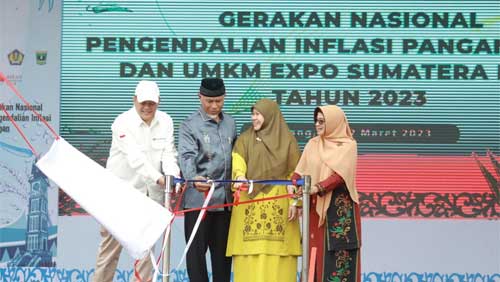 Gubernur Sumbar Luncurkan GNPIP dan UMKM Expo 2023