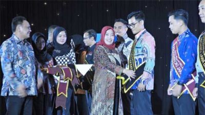 Guru SMAN 1 Tarusan Jadi Duta Teknologi Kemendikbud Ristek