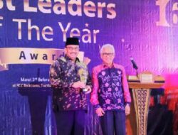Bupati Pasaman Dianugerahkan sebagai Best Leader Of The Year Award