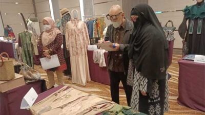 Road To JMFW 2024, Kemendag Gandeng Kemenparekraf dan Dekranas Gelar Seminar dan Kurasi di Banjarmasin