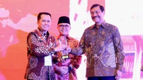 Kemendagri Terima Penghargaan Digital Government Award 2023
