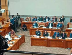 Dalam Rapat, Mahfud MD Singgung Anggota DPR Jadi Makelar Kasus