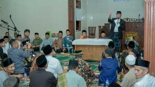 Pemprov Sumbar akan Jalin Kerja Sama Bidang Pertanian dengan Pemkab Sijunjung 1 Gubernur Sumbar, Mahyeldi Safari Ramadan ke Masjid Al-Muhajirin Jorong Kampung Baru