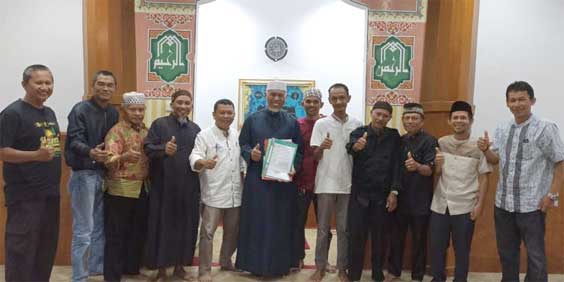 Gubernur Sumbar Perintahkan Kadis PSDABK Cek Irigasi Gunung Nago, Ini Sebabnya 1 Gubernur Sumbar, Mahyeldi saat bertemu dengan perwakilan warga PSG dan Kelompok Tani