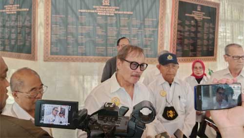 Raker dengan DPD RI, PWKPJ Bahas Persoalan Kepemilikan Pengalihan Tanah Pangkalan Jati 1 Ketua Umum Perkumpulan Warga Kavling Pangkalan Jati (PWKPJ), Mayjen Marskal TNI AL (Purn) Sudarsono Kasdi