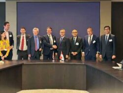 Menteri Perdagangan RI, Zulkifli Hasan bertemu Menteri Negara pada Departemen Bisnis dan Perdagangan Inggris Nigel Huddleston dan Utusan Perdana Menteri Inggris Richard Graham