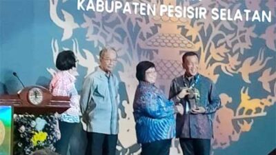 Painan Pessel Raih Piala Adipura ke-6 Kali untuk Kategori Kota Kecil