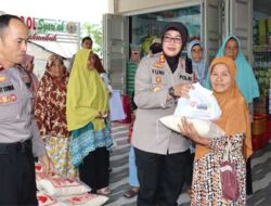 Polres Payakumbuh Berikan Bantuan Sosial kepada Masyarakat Padang Tiakar