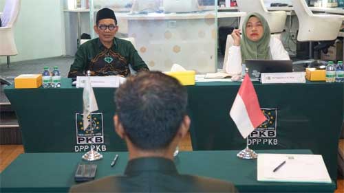 UKK Bacaleg Libatkan Penguji Profesional, Stafsus Wapres: Bukti PKB Partai Terbuka 1 Staf Khusus Wakil Presiden, Robikin Emhas saat UKK bacaleg DPR RI di Kantor DPP PKB, Jakarta