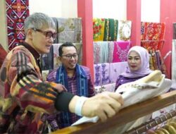 Kunjungi Stand Tanah Datar Di Inacraft Jakarta, Bupati Bertemu Desainer Nasional Dan Internasional