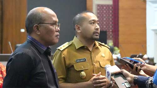 Ketua DPRD Sumatera Barat, Supardi bersama Wagub Audy Joinaldy