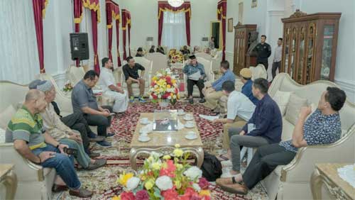 Tokoh Masyarakat Nagari Koto Baru, Kecamatan Kubung, Kabupaten Solok, temui Gubernur Sumatera Barat, Mahyeldi Ansharullah
