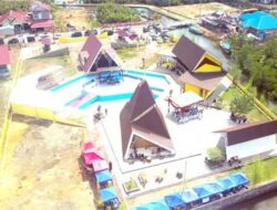 Tourism Information Center (TIC) yang terletak di Nagari Carocok Anau Ampang Pulai, Kecamatan Tarusan, Kabupaten Pesisir Selatan