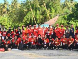 Universitas Baiturrahmah Selenggarakan Program USR VII di Kawasan Pantai Air Manis Padang