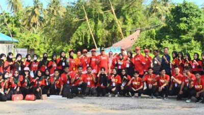 Universitas Baiturrahmah Selenggarakan Program USR VII di Kawasan Pantai Air Manis Padang