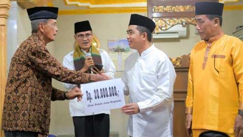 Tim Safari Ramadan Wabup Pessel, Rudi Hariyansyah Kunjungi Masjid Darus Salam Nagari Batu Hampar