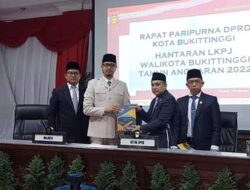 Walikota Bukittinggi Sampaikan LKPJ TA 2022 ke DPRD