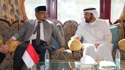 Menag Yaqut Cholil Qoumas bertemu Menteri Haji dan Umrah Arab Saudi Tawfiq F Al Rabiah di Jeddah