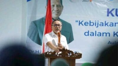 Kuliah Umum di Universitas Muhammadiyah Mamuju, Zulhas: Komitmen dan Konsistensi Kunci Sukses