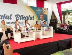 Airlangga Hartarto Resmikan Pembangunan Paving Blok Pelataran Masjid At Taqwa Desa Rowodadi Purworejo